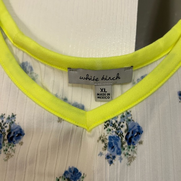 White birch blue and white floral top with neon line on top. - Picture 7 of 7